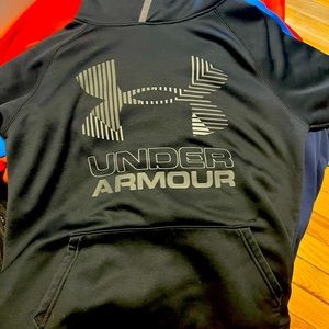 Youth Large Under Armour hoodie